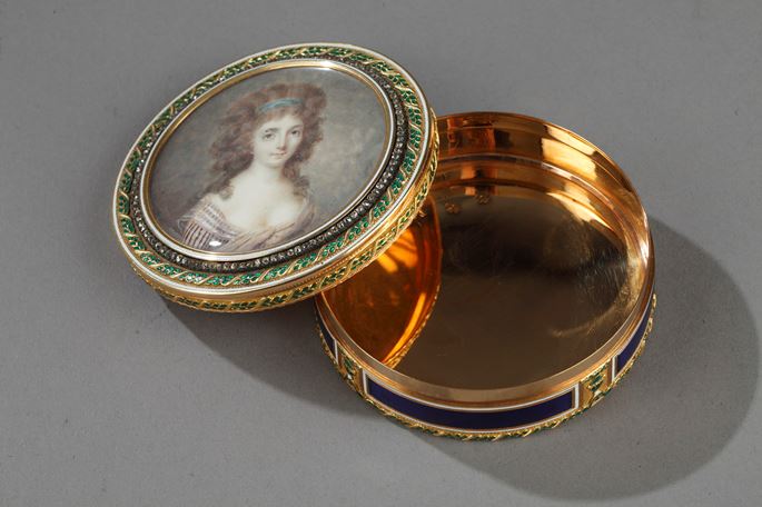 Gold bombonniere and miniature 18th century | MasterArt